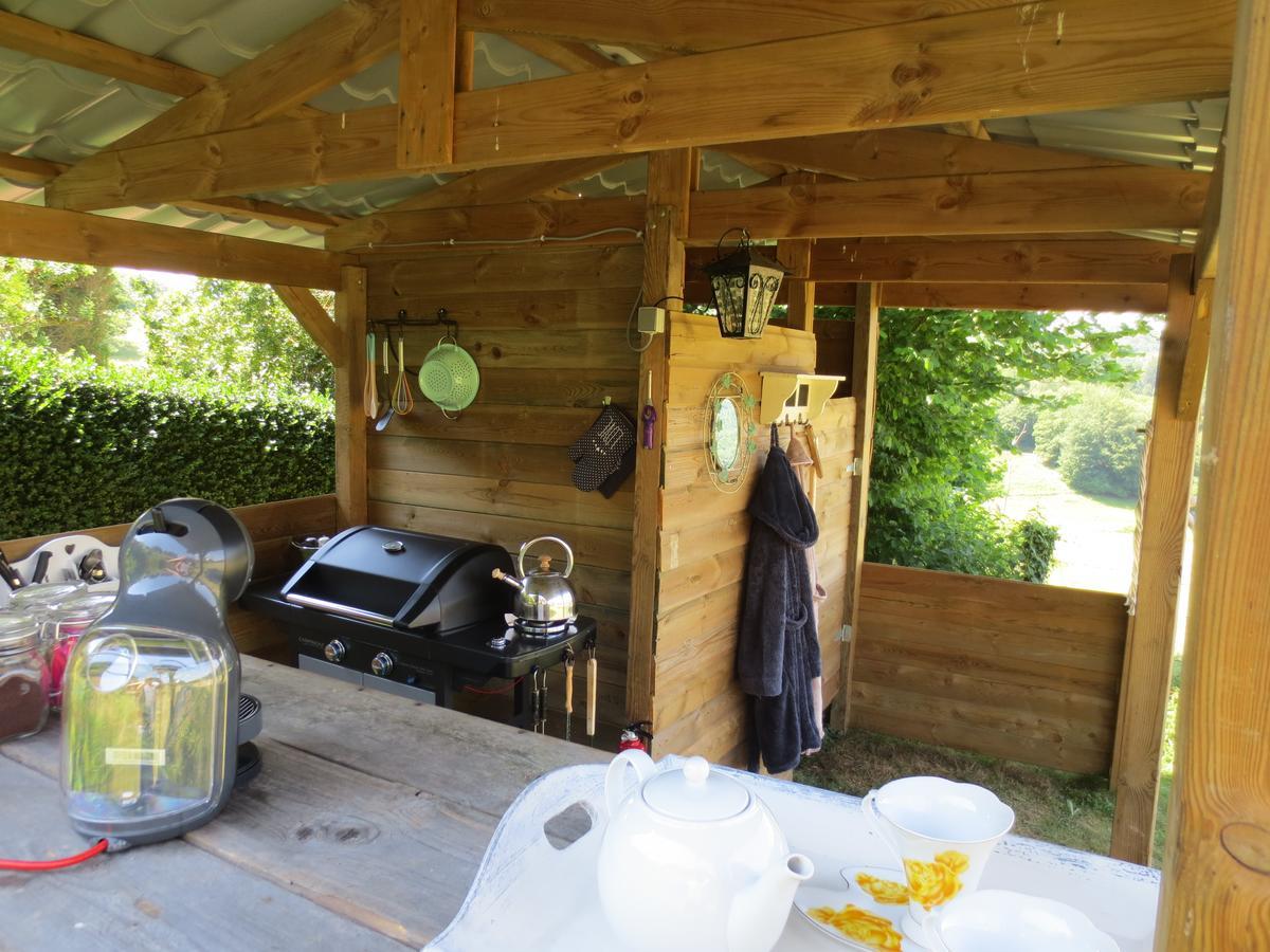 Formidable B&B Saint-Julien-le-Petit Bagian luar foto