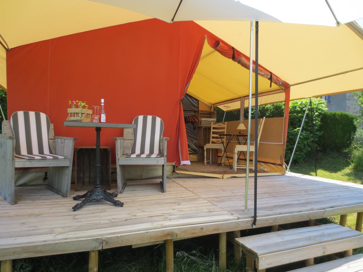 Formidable B&B Saint-Julien-le-Petit Bagian luar foto