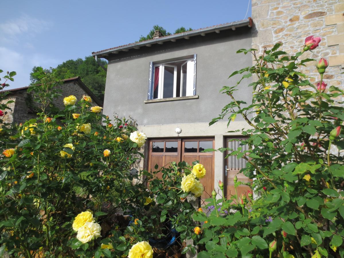 Formidable B&B Saint-Julien-le-Petit Bagian luar foto